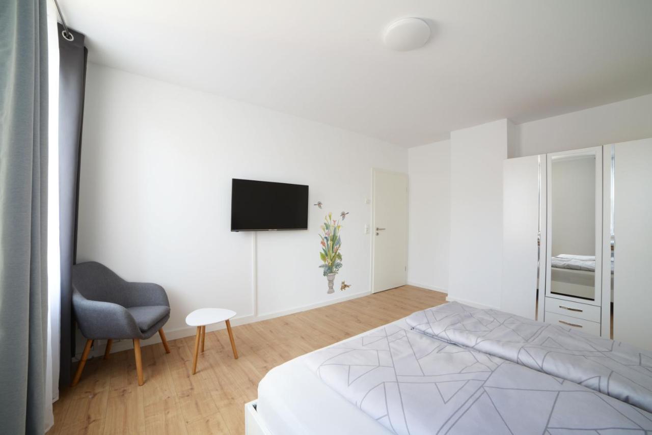 Schoene Ferienwohnung 78M2, 3 Schlafzimmer, 2 Baeder, Zentrumnah, 1Og Erfurt Extérieur photo
