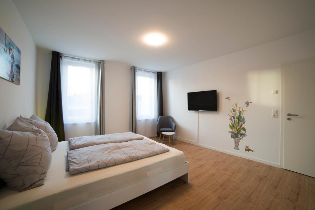Schoene Ferienwohnung 78M2, 3 Schlafzimmer, 2 Baeder, Zentrumnah, 1Og Erfurt Extérieur photo