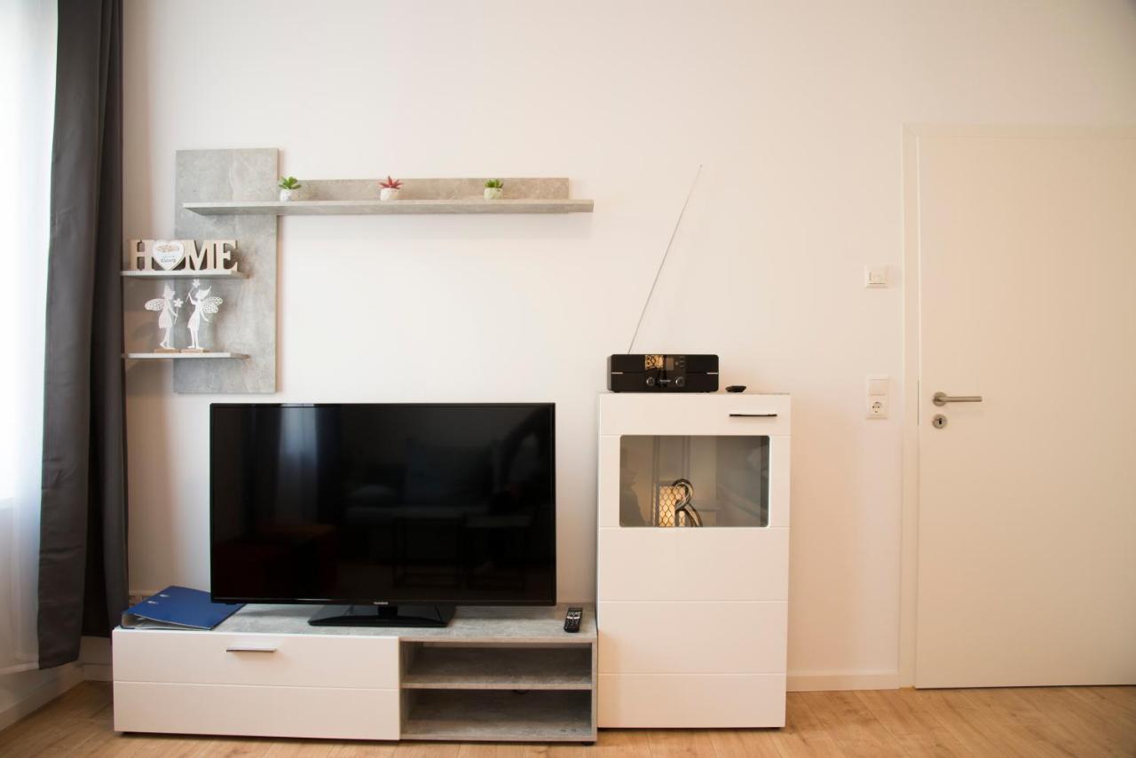 Schoene Ferienwohnung 78M2, 3 Schlafzimmer, 2 Baeder, Zentrumnah, 1Og Erfurt Extérieur photo