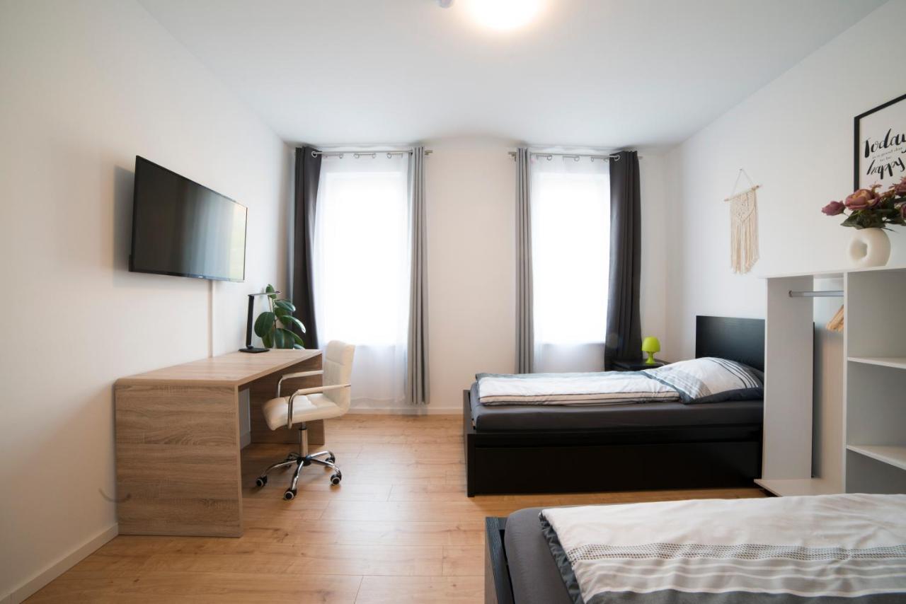 Schoene Ferienwohnung 78M2, 3 Schlafzimmer, 2 Baeder, Zentrumnah, 1Og Erfurt Extérieur photo