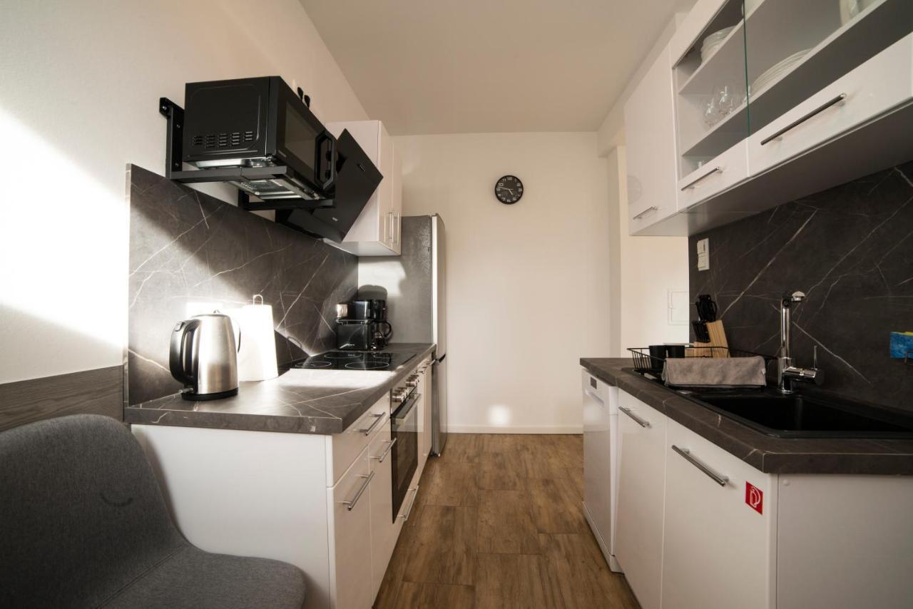 Schoene Ferienwohnung 78M2, 3 Schlafzimmer, 2 Baeder, Zentrumnah, 1Og Erfurt Extérieur photo