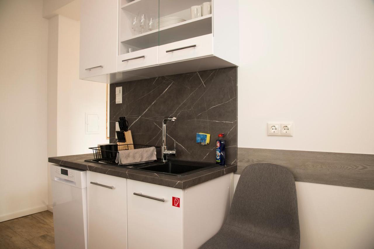Schoene Ferienwohnung 78M2, 3 Schlafzimmer, 2 Baeder, Zentrumnah, 1Og Erfurt Extérieur photo